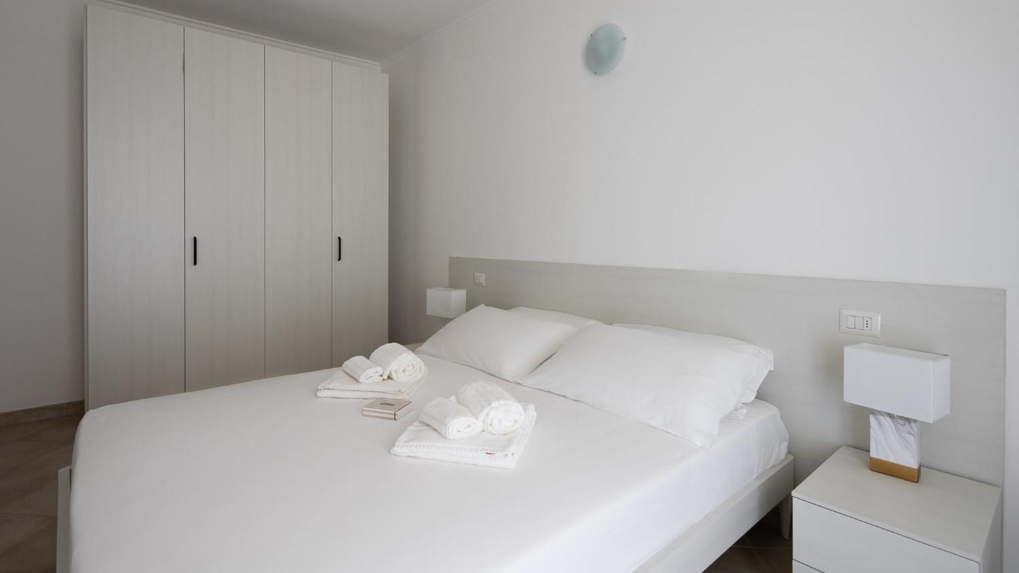 Welcomely - Xenia Boutique House Олбия Екстериор снимка